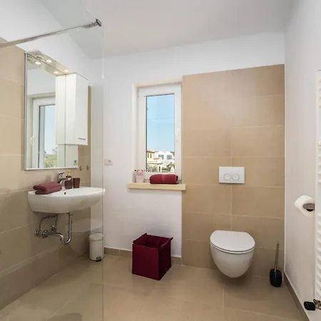 Cvita Domenica Near Porec For 8 People With 40 M2 Private Pool - Pet Friendly Вилла Labinci