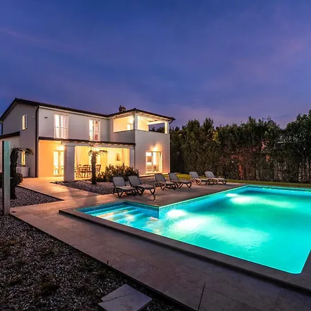 Cvita Domenica Near Porec For 8 People With 40 M2 Private Pool - Pet Friendly Вилла