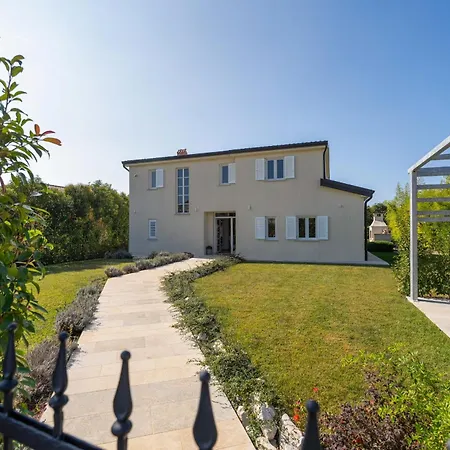 Cvita Domenica Near Porec For 8 People With 40 M2 Private Pool - Pet Friendly Вилла *