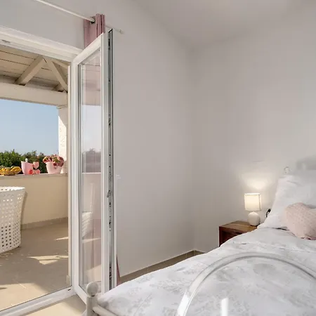 Cvita Domenica Near Porec For 8 People With 40 M2 Private Pool - Pet Friendly