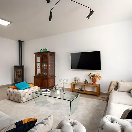 Villa Cvita Domenica Near Porec For 8 People With 40 M2 Private Pool - Pet Friendly