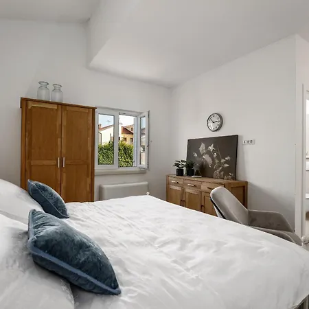 Cvita Domenica Near Porec For 8 People With 40 M2 Private Pool - Pet Friendly Villa Labinci