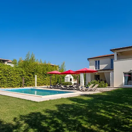 Cvita Domenica Near Porec For 8 People With 40 M2 Private Pool - Pet Friendly Villa Labinci